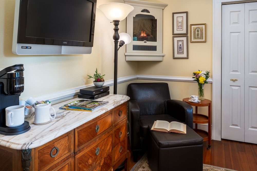 Abbington Green Bed & Breakfast Inn - photo 35