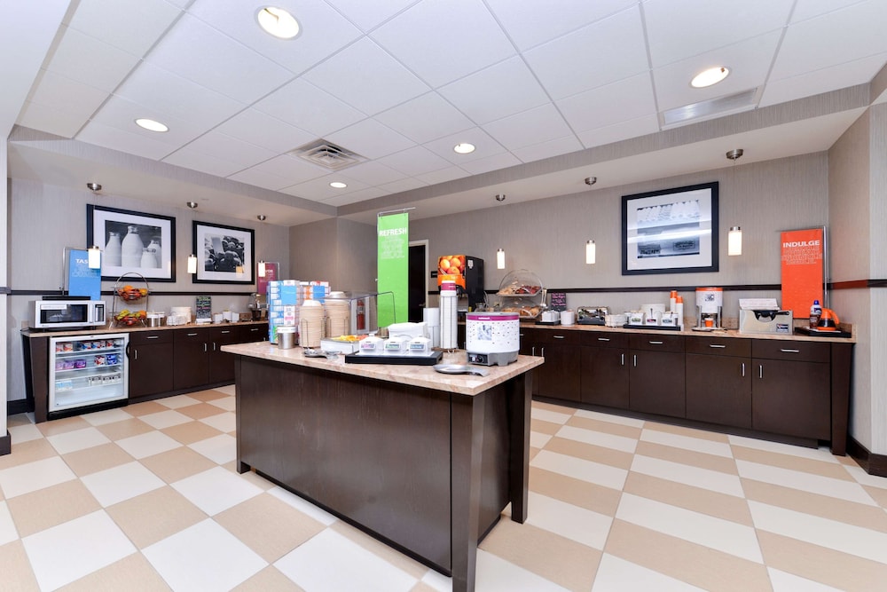 Hampton Inn & Suites California University Pittsburgh - photo 31
