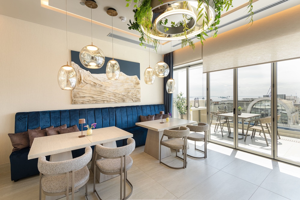 מזון ומשקאות