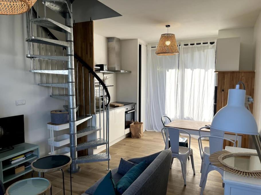 La Cabine Vue Mer — 4-Star Luxury Hotel in Luc-Sur-Mer, France