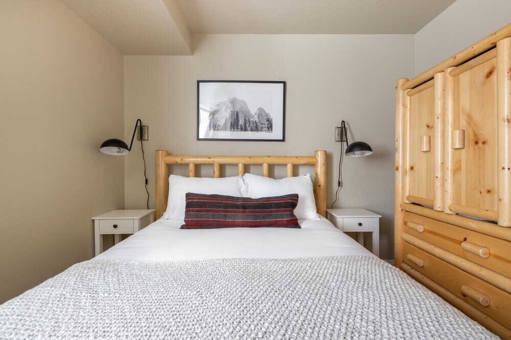 Silver Star by Avantstay Ideal Park City Location Close to Slopes Hot Tub - photo 6
