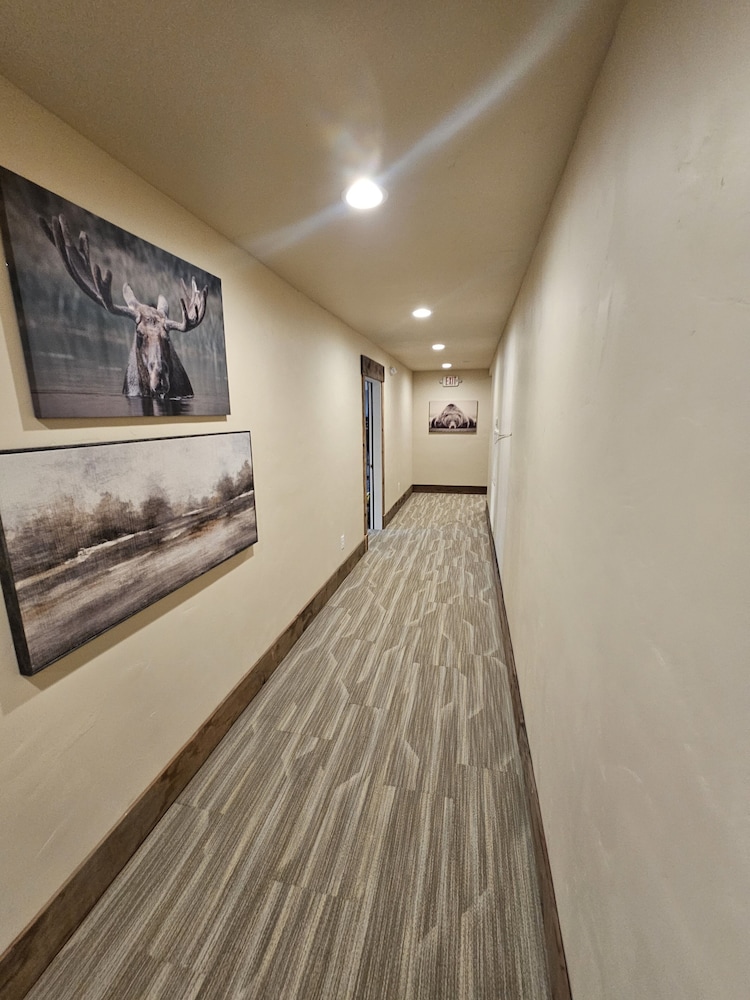 Eaglescape Suites and Event Center - photo 31