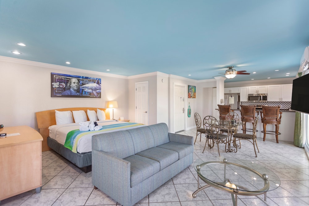 Bayview Plaza Waterfront Resort - photo 17