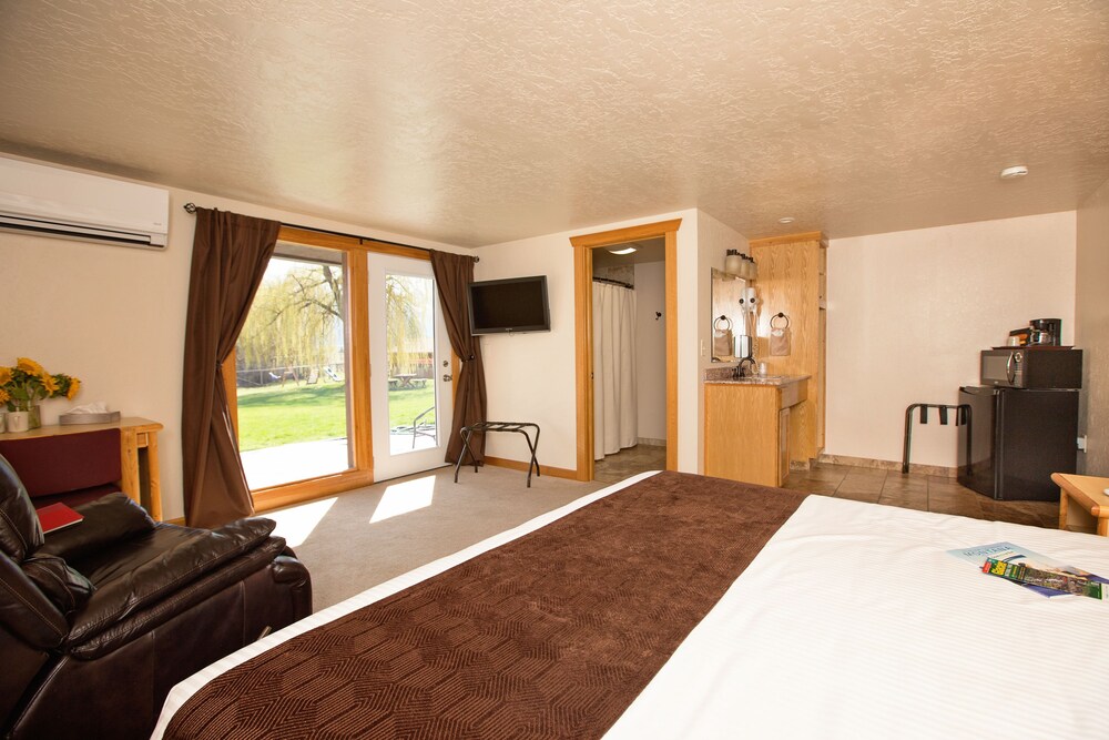 Ninepipes Lodge - photo 8