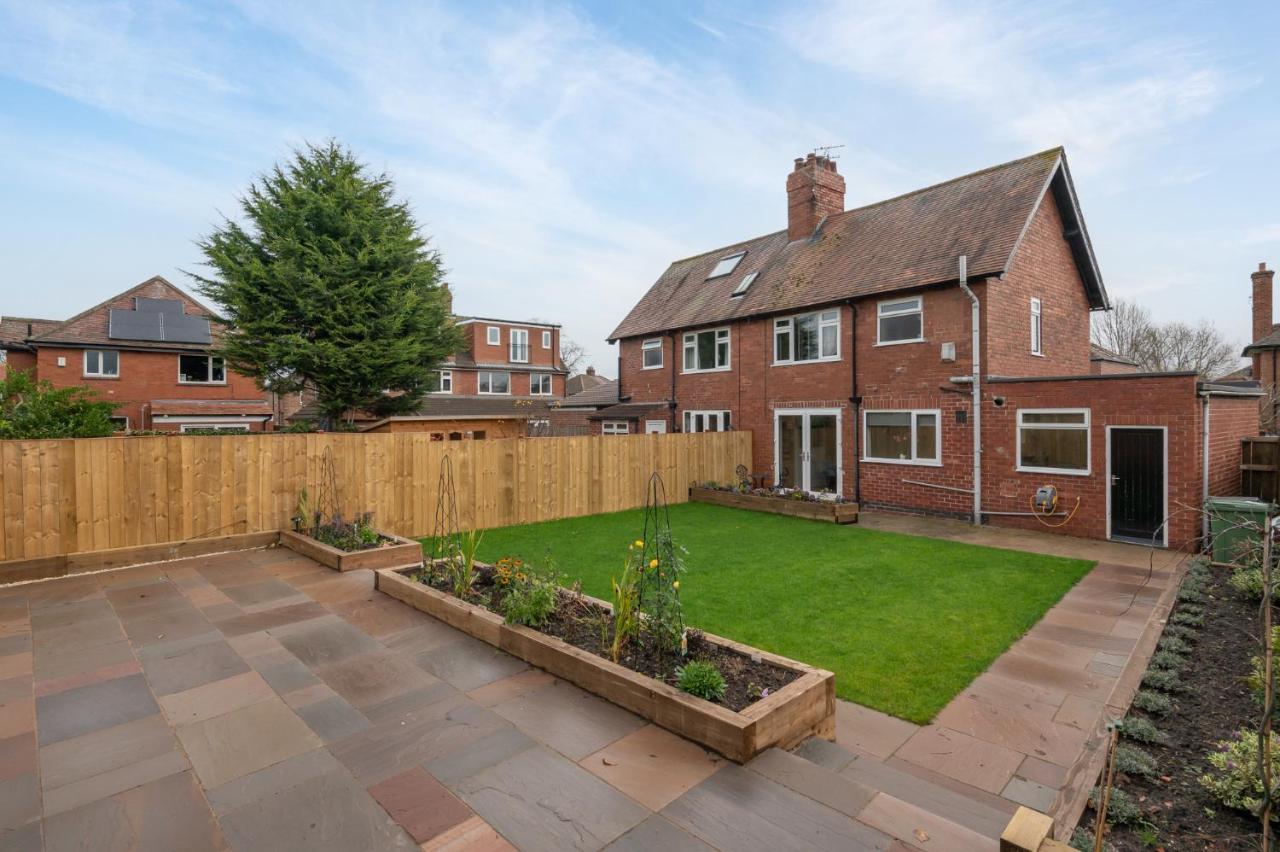 51 Main Avenue Luxurious Modern York House with Garden & Parking Pass the Keys — 4-Star Luxury Hotel in York, United Kingdom