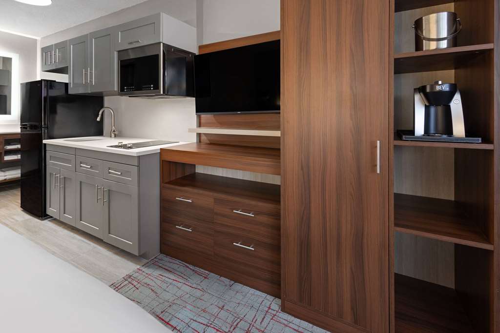 Hawthorn Extended Stay By Wyndham Columbia Ft. Jackson - photo 10