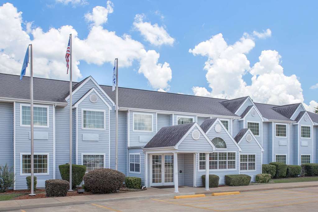 Microtel Inn & Suites By Wyndham Broken Bow in Broken Bow, United States