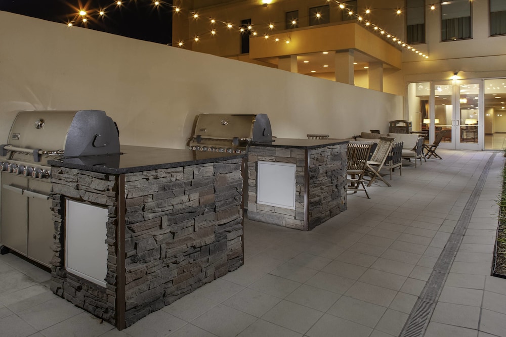 Fairfield Inn & Suites by Marriott Dallas Downtown - photo 22