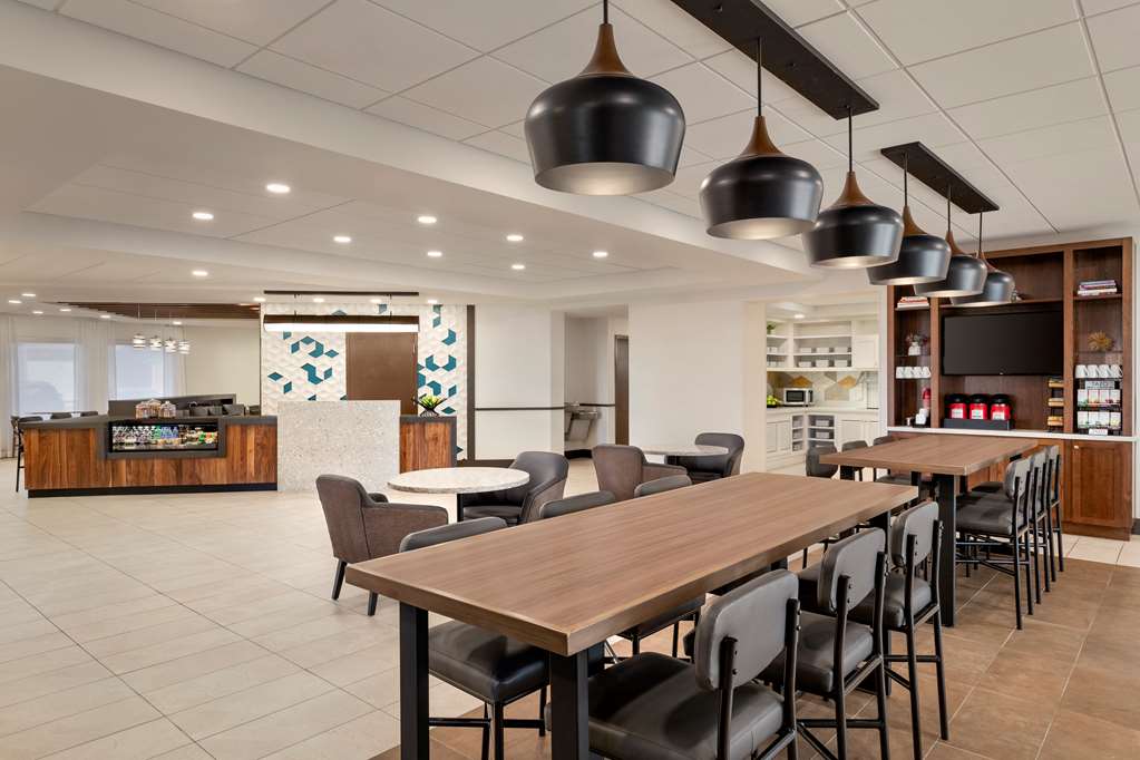 Hyatt Place Tucson Central - photo 26