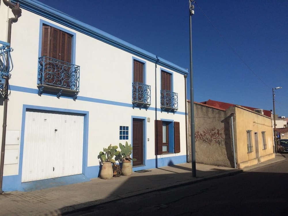 L'onda — 4-Star Luxury Hotel in Oristano, Italy