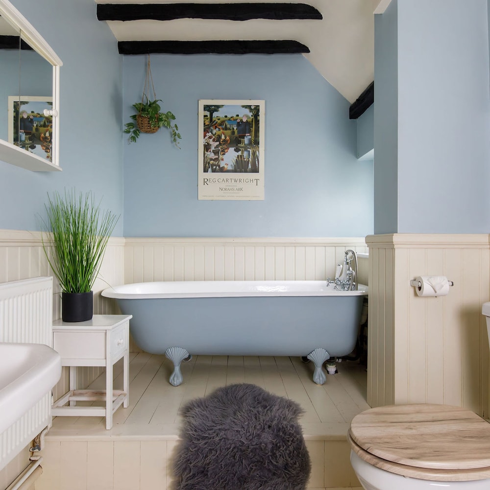 Tranquil Luxe in Country Cottage — Bosham — photo 4