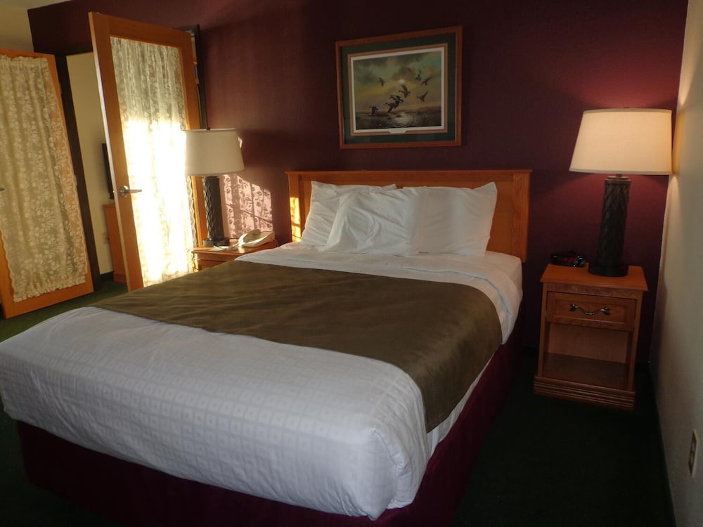 AmericInn by Wyndham Madison SD - photo 20