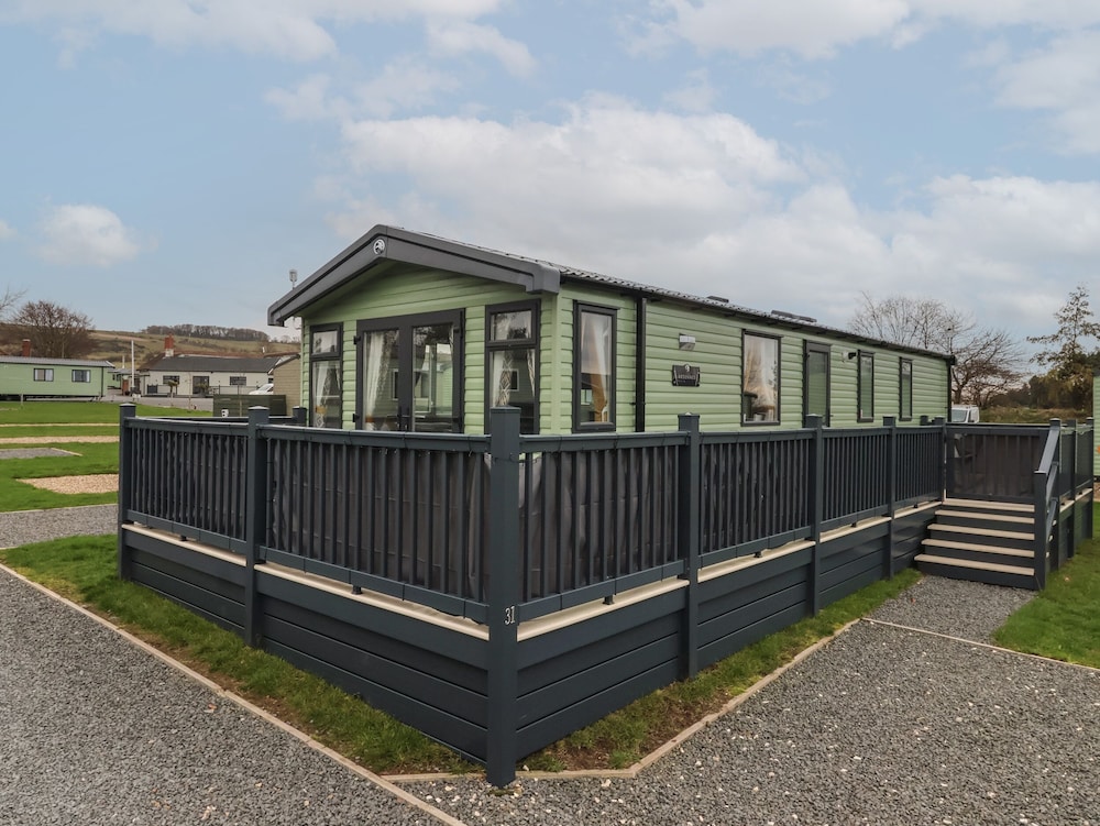 Lazy Dayz Lodge — 4-Star Luxury Hotel in Malton, United Kingdom