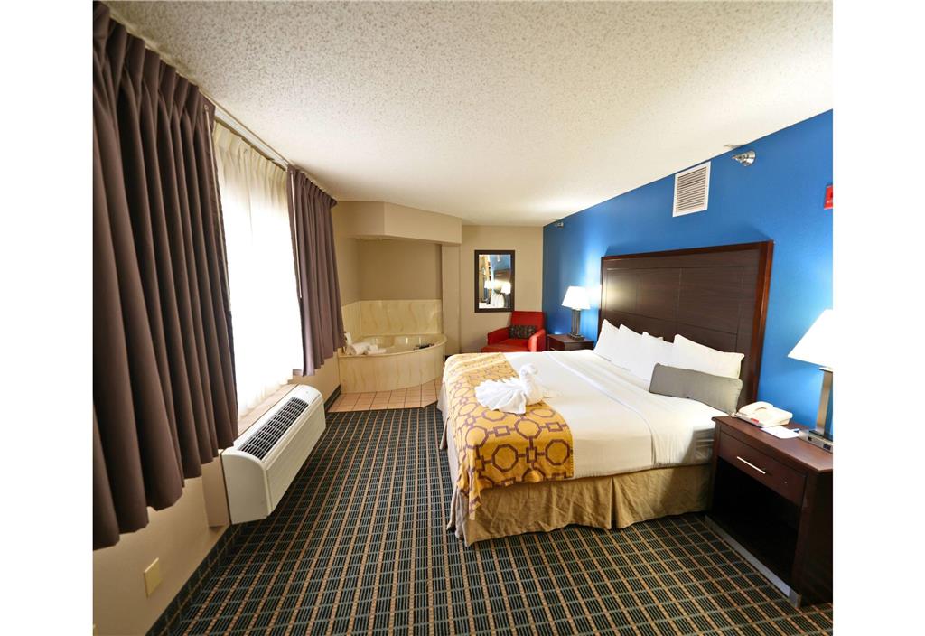 Baymont by Wyndham Marshalltown - photo 28