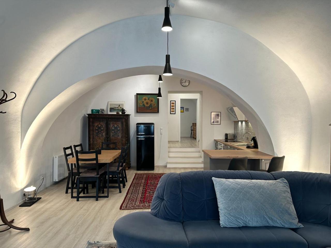 Altes Salzgewölbe Badgasse — 4-Star Luxury Hotel in Gmunden, Austria