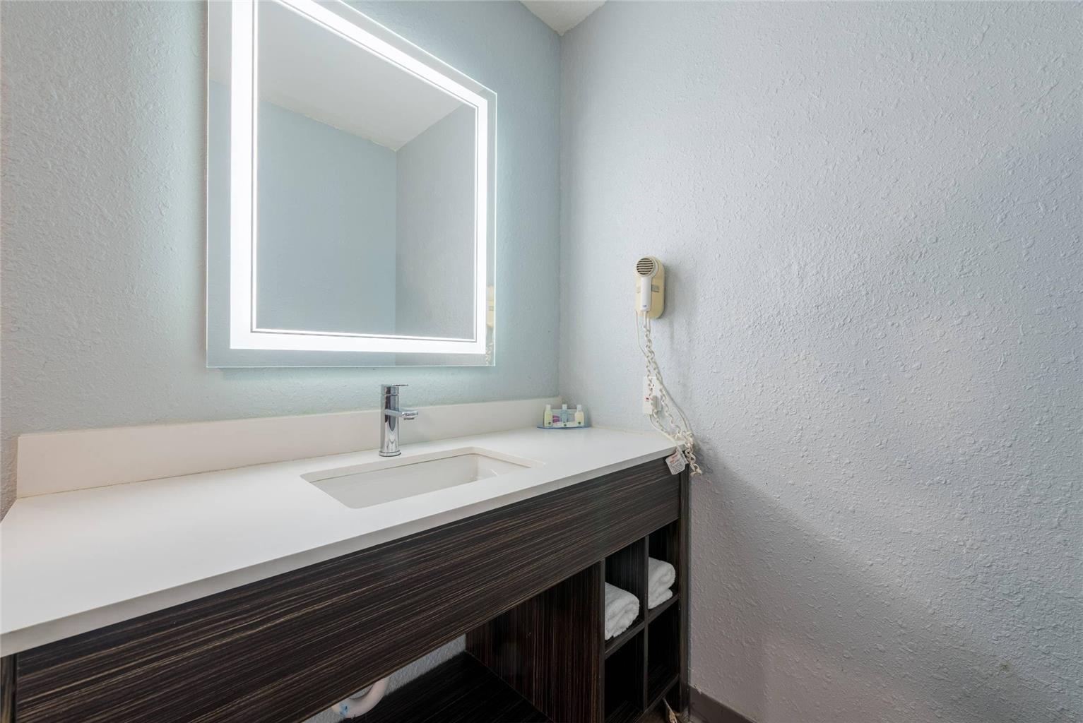 Quality Inn & Suites Manitou Springs at Pikes Peak - photo 29