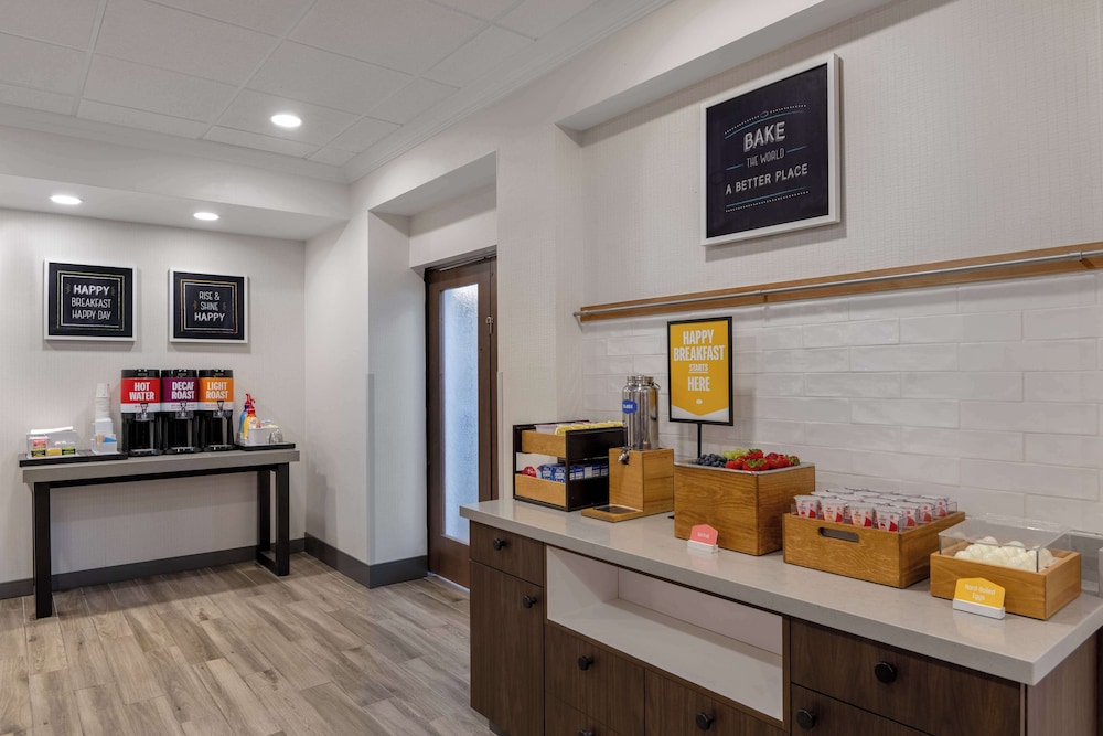 Hampton Inn & Suites Billings West I 90 - photo 24