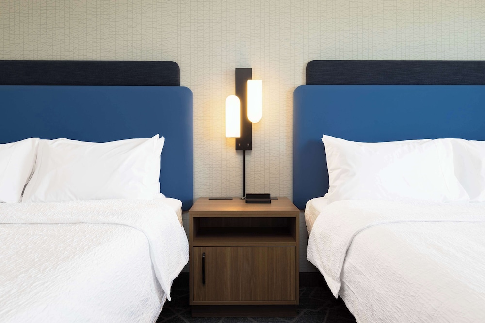Hampton Inn & Suites by Hilton Cottonwood - photo 10