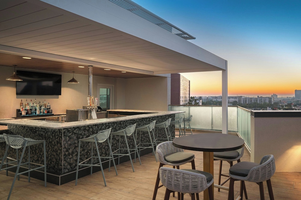SpringHill Suites by Marriott Tampa Downtown - photo 38