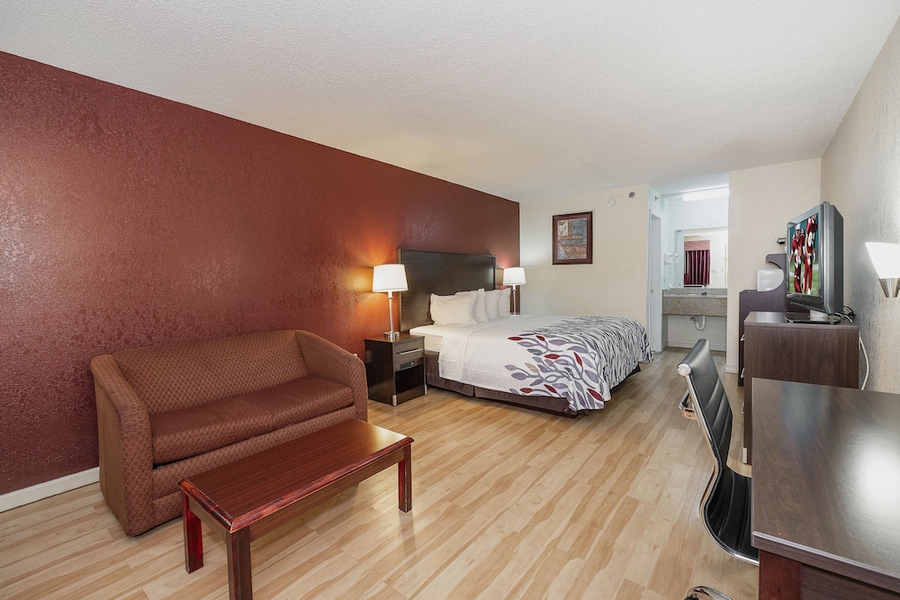 Red Roof Inn & Suites Rome - photo 27