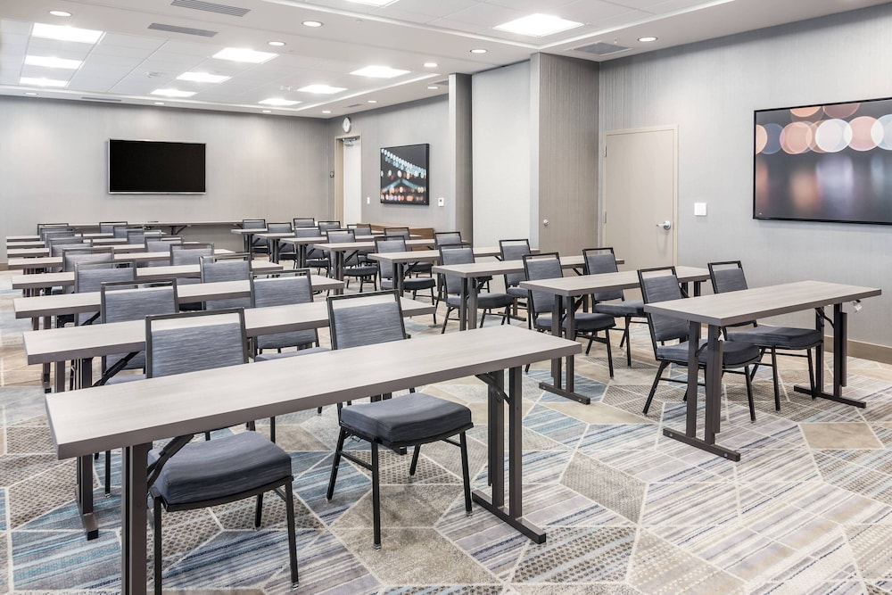 Fairfield Inn & Suites by Marriott San Jose North Silicon Valley - photo 41