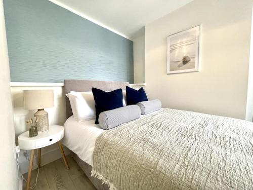 Lush Porthcawl 1 bedroom Apt Prime Location — 4-Star Luxury Hotel in Porthcawl, United Kingdom
