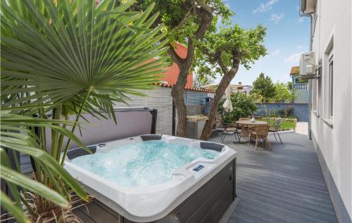 3 Bedroom Awesome Home In Barbariga — 4-Star Luxury Hotel in Vodnjan, Croatia