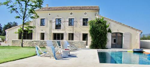 Mas Provencal De Charme Avec Espace Teletravail Luxe Calme Et Detente — Chateaurenard