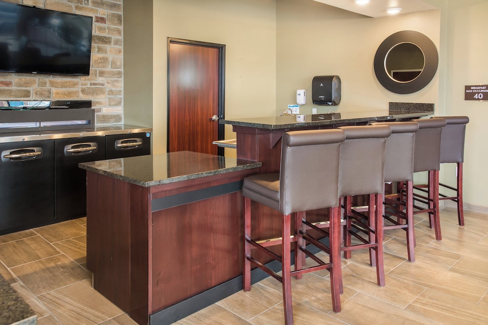 Cobblestone Inn & Suites Ashland - photo 36
