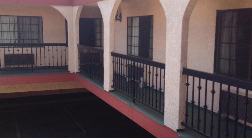 La Mirage Inn - last minute hotel in Long Beach
