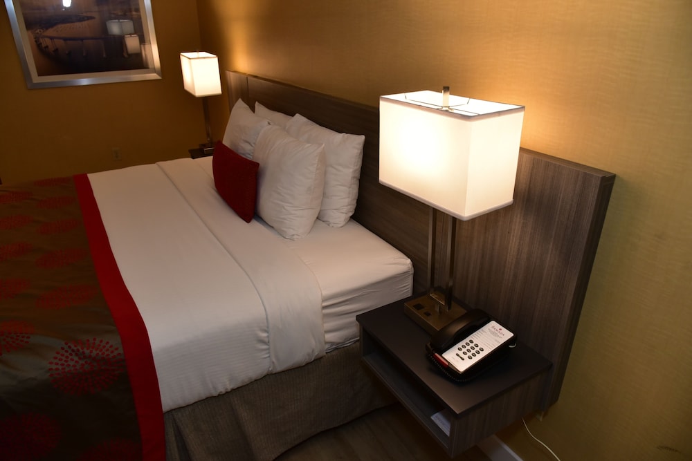 Ramada by Wyndham San Diego National City - photo 27