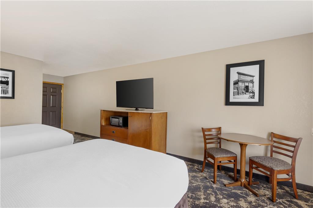 Best Western Plus Riverfront Hotel & Suites - photo 21