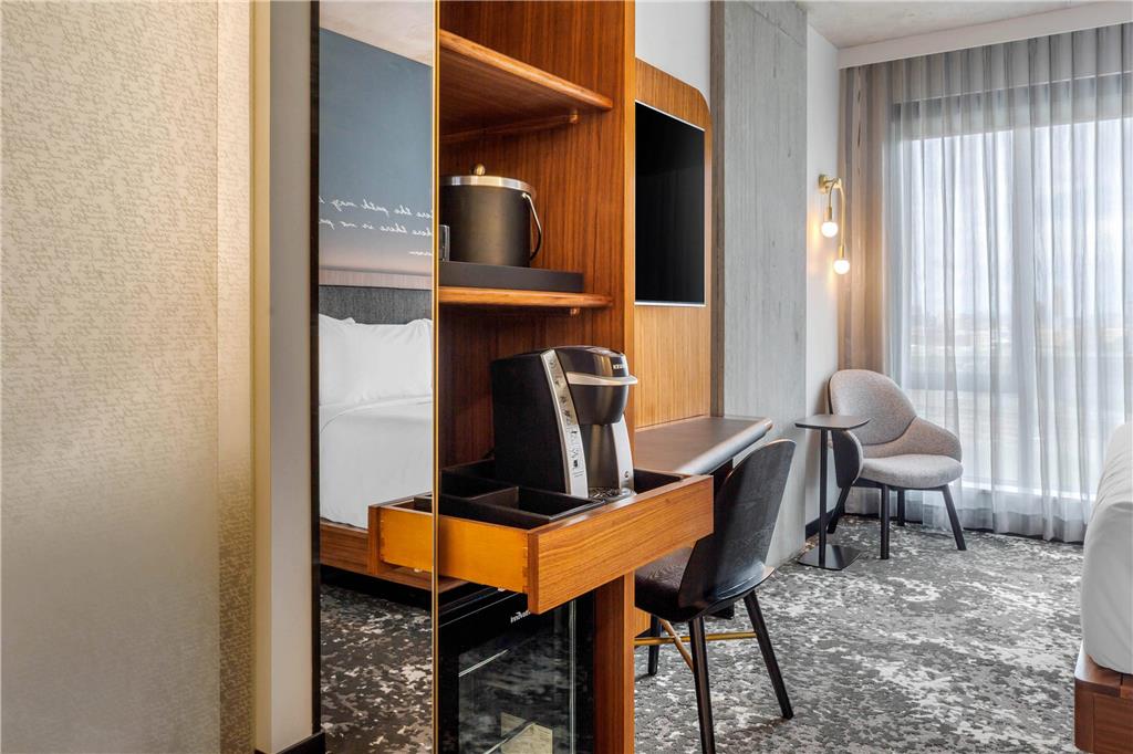 Cambria Hotel Boston Downtown Seaport - photo 7