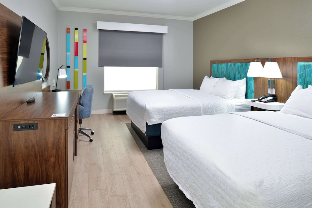 Hampton Inn & Suites Greenville - photo 21