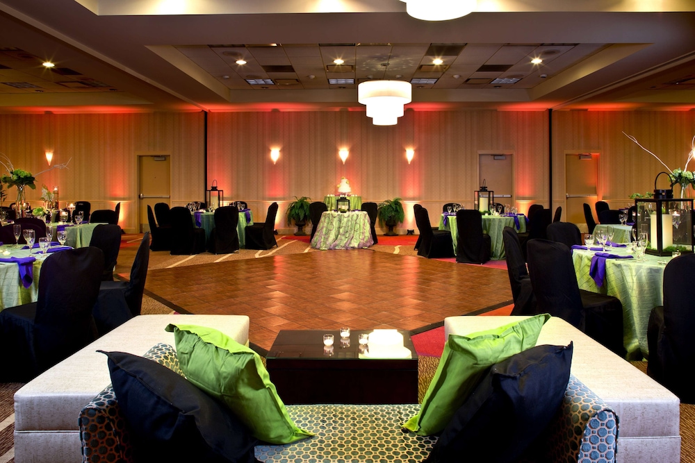 Hilton Garden Inn Baltimore White Marsh - photo 48