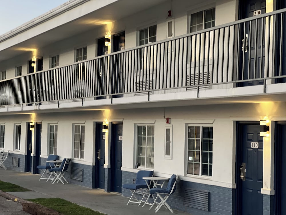 Boardwalk Suites Lafayette - photo 23
