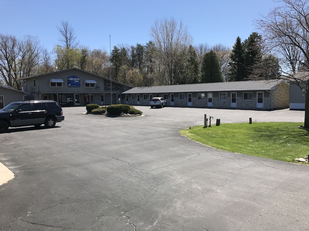 Marinette Inn — hotel in Marinette