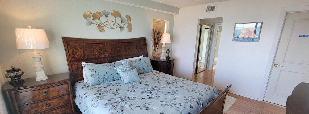 Saida Towers Iii 3101 3 Bedroom Condo by RedAwning - photo 13