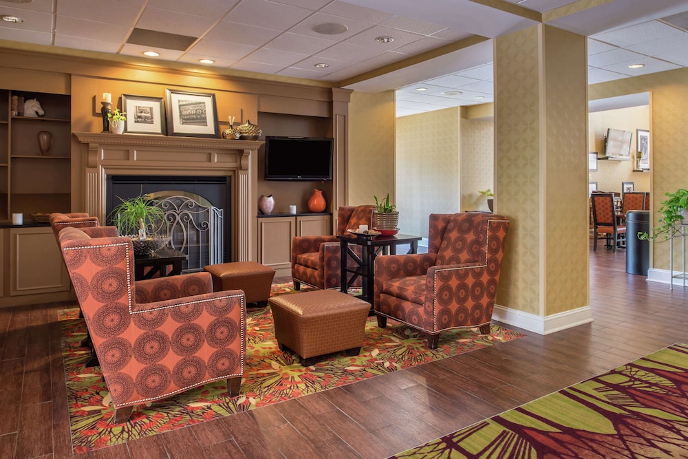 Hampton Inn & Suites Charlotte Arrowood Rd. - photo 4