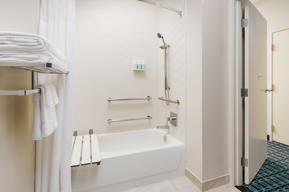 Fairfield Inn & Suites Houston The Woodlands - photo 19