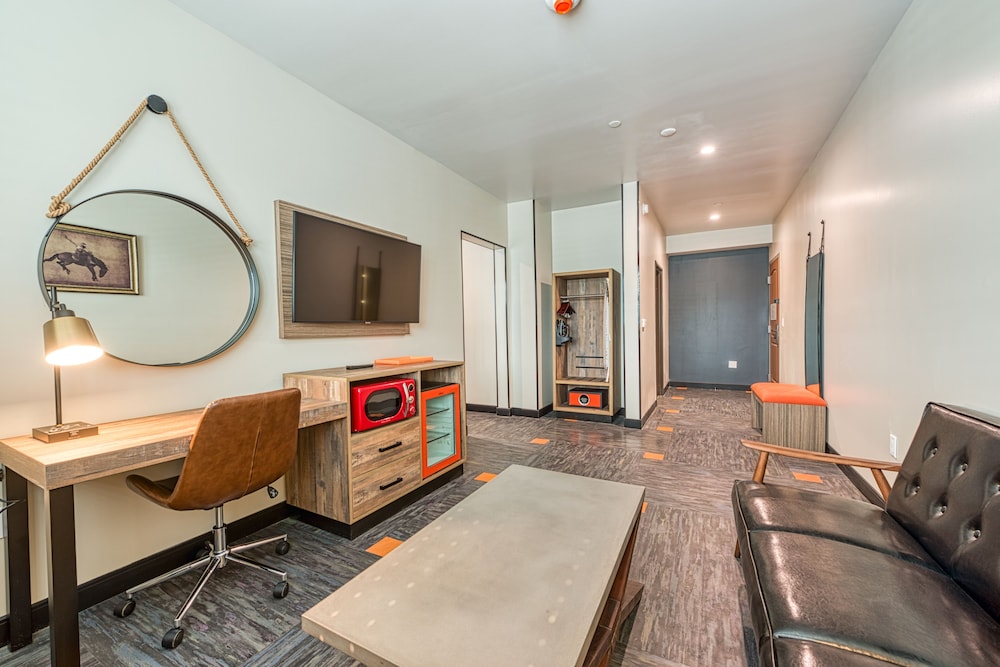 Hotel Lexen Newhall - photo 15