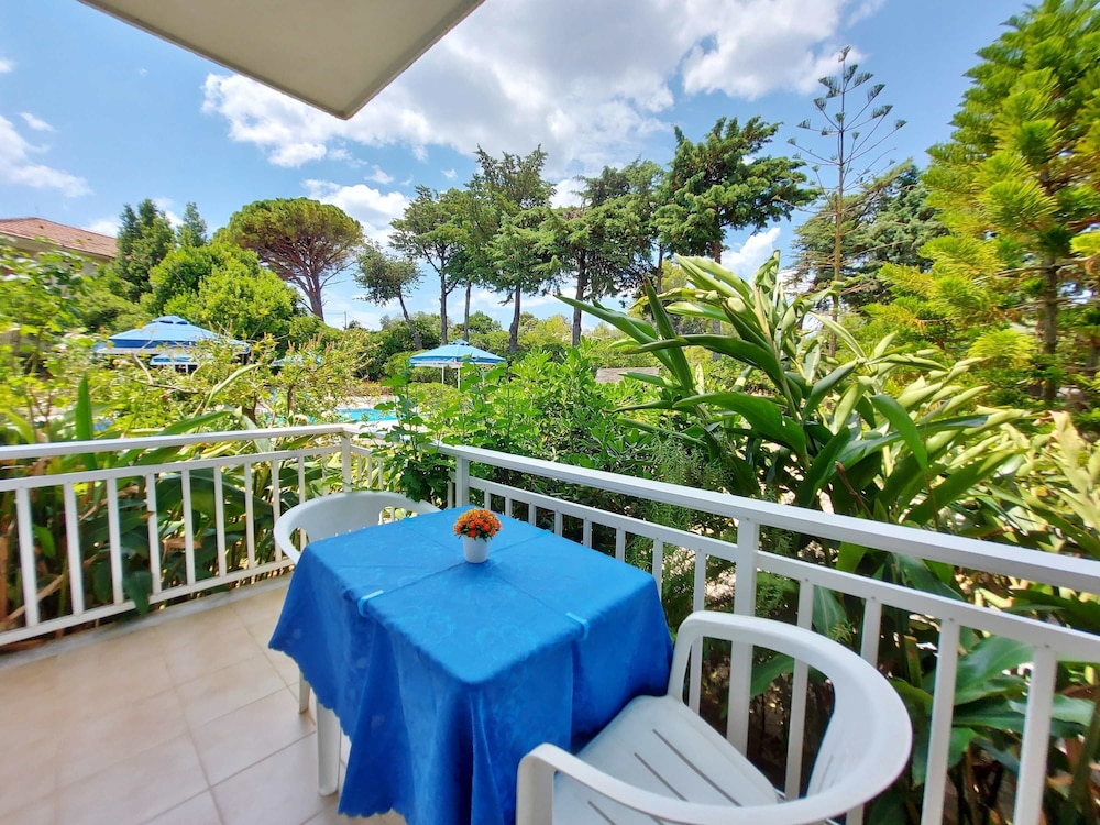 Blue White Hotel Studios & Apartments in Kefalonia, Greece