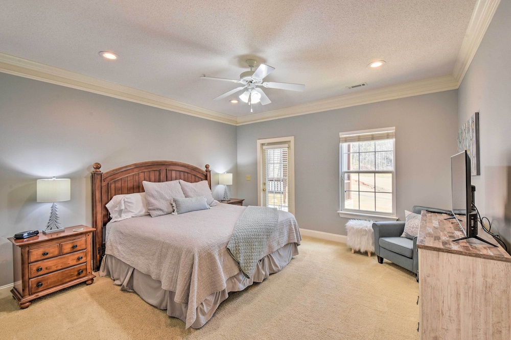Inviting Kingwood Resort Condo in Clayton - featured photo