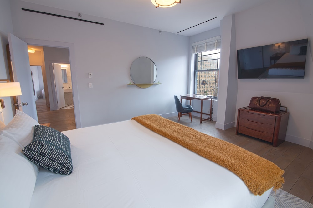 Hotel Belleclaire - photo 42