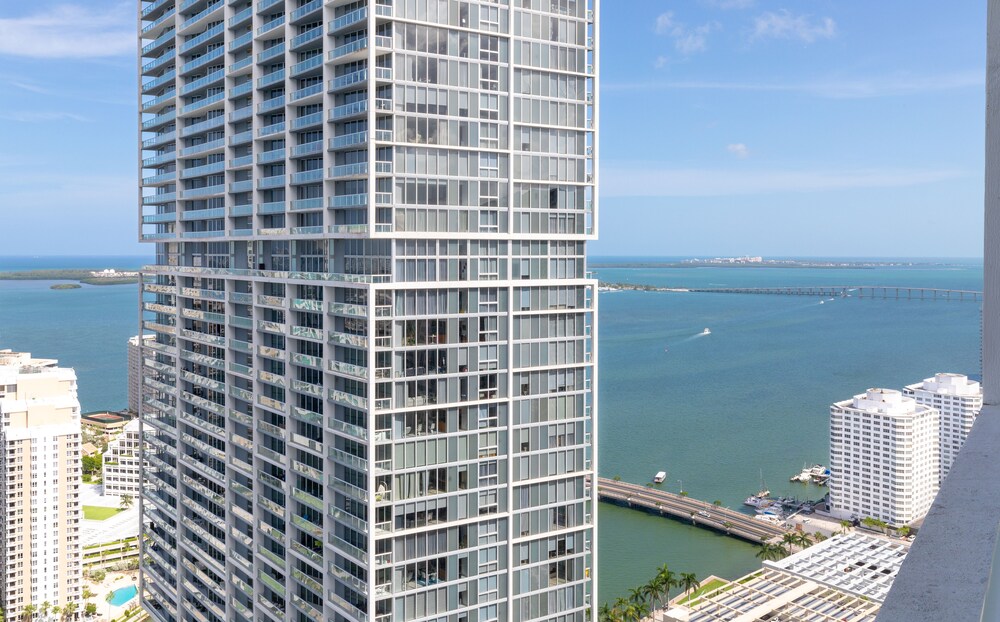 Miami Vacation Rentals Brickell — 4-Star Luxury Hotel in Miami, United States