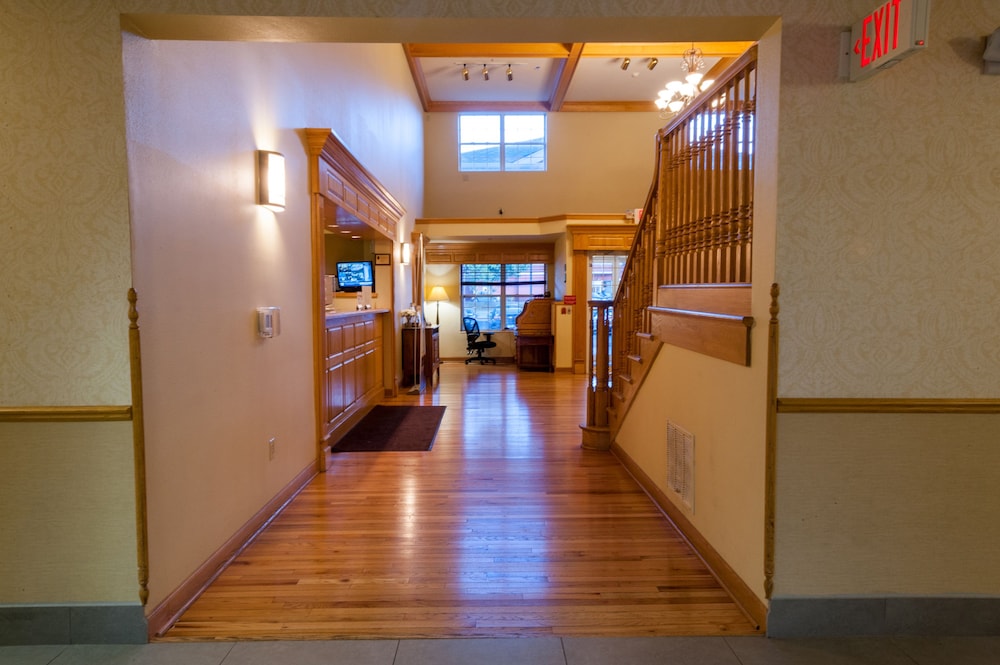 Country Inn & Suites by Radisson Milwaukee Airport WI - photo 3