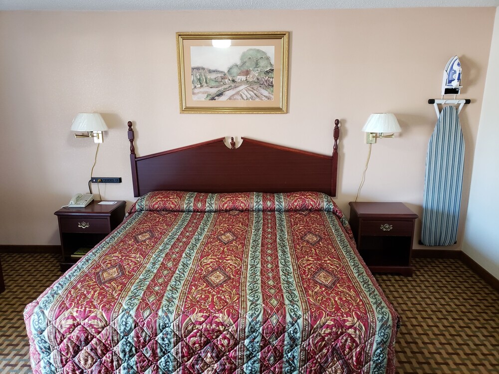 River Heights Motel - photo 6