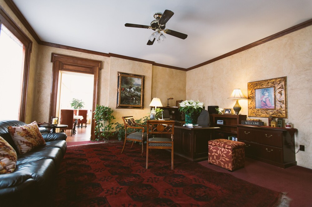 The Mount Vernon Inn - photo 4