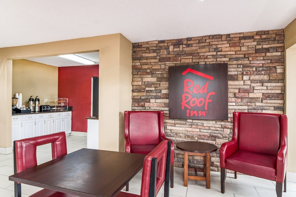 Red Roof Inn Acworth Emerson LakePoint South - photo 17