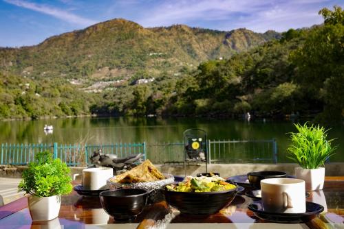 Hidden Lake By Vista Stays — hotel in Bhim Tal